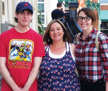 Olivia’s mother Lauressa (middle) with Scott Saunders (left), who received Olivia’s kidneys, and his wife.