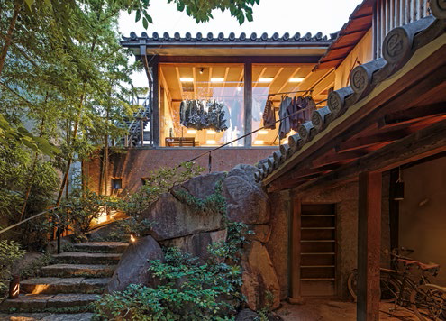 The flagship Badou-R store in Aoyama, Tokyo, is designed like a traditional Japanese house.