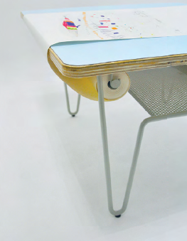 The small Layla table with a Lamitak laminate top is designed with children in mind. Even adults will want this table for themselves.