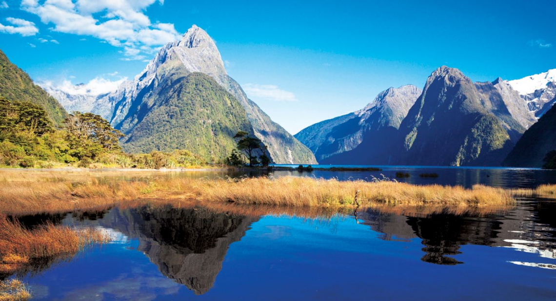 The magniﬁcent Milford Sound