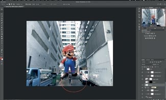 16 Now, create a new blank layer
just below the Mario layer. This will
be the shadows layer. As there is no
harsh lighting, the shadow cast on the
ground should be diffused. With the
same brush settings in the previous
step, Guoxin brushes the shadows on
the road and on the cars near Mario’s
right leg.