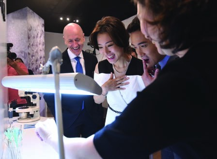 3. Guests participating at the Tiffany Diamond Academy